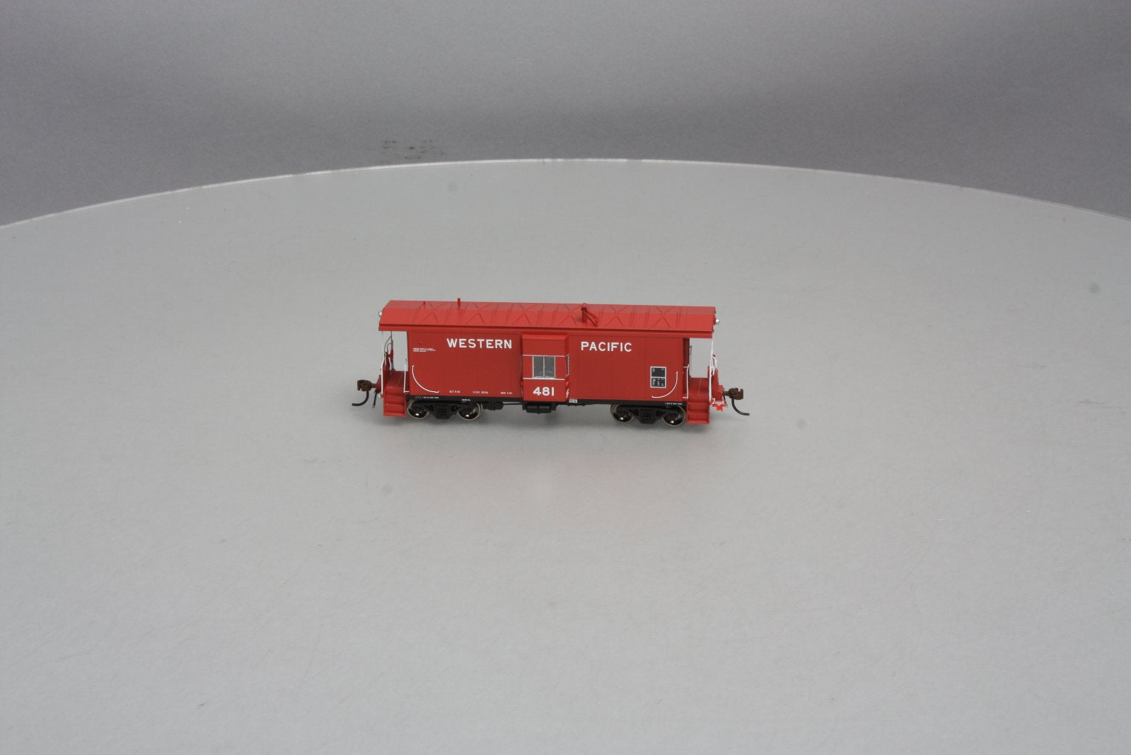 Athearn G63030 HO Genesis Western Pacific Bay Window Caboose W/Light # 481