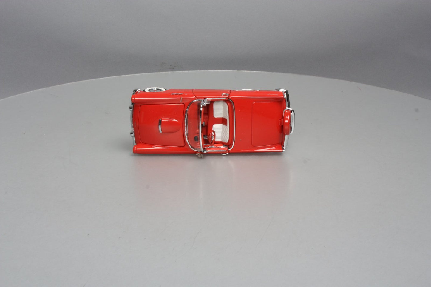 Danbury Mint 1956 1:24 Diecast Ford Thunderbird Coupe in Red NIB