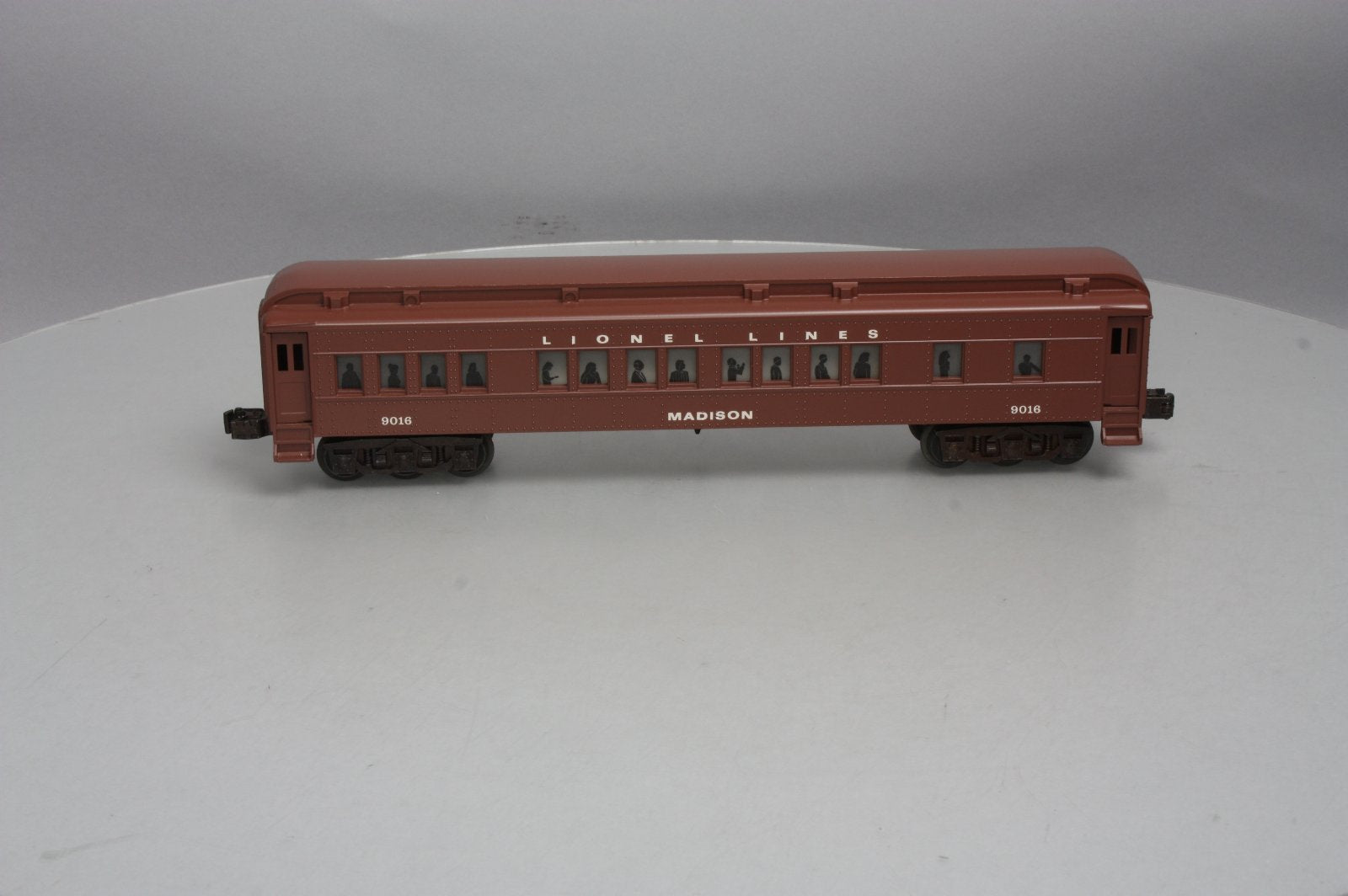Lionel 6-19016 O Gauge Lionel Lines Madison Passenger Car #9016 LN/Box