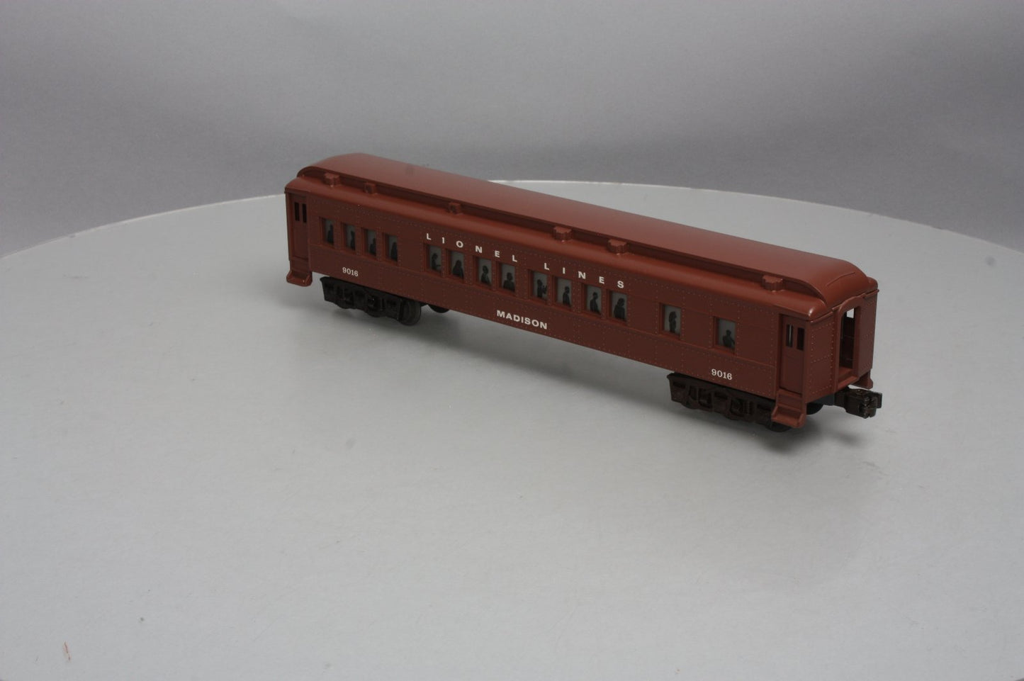 Lionel 6-19016 O Gauge Lionel Lines Madison Passenger Car #9016 LN/Box