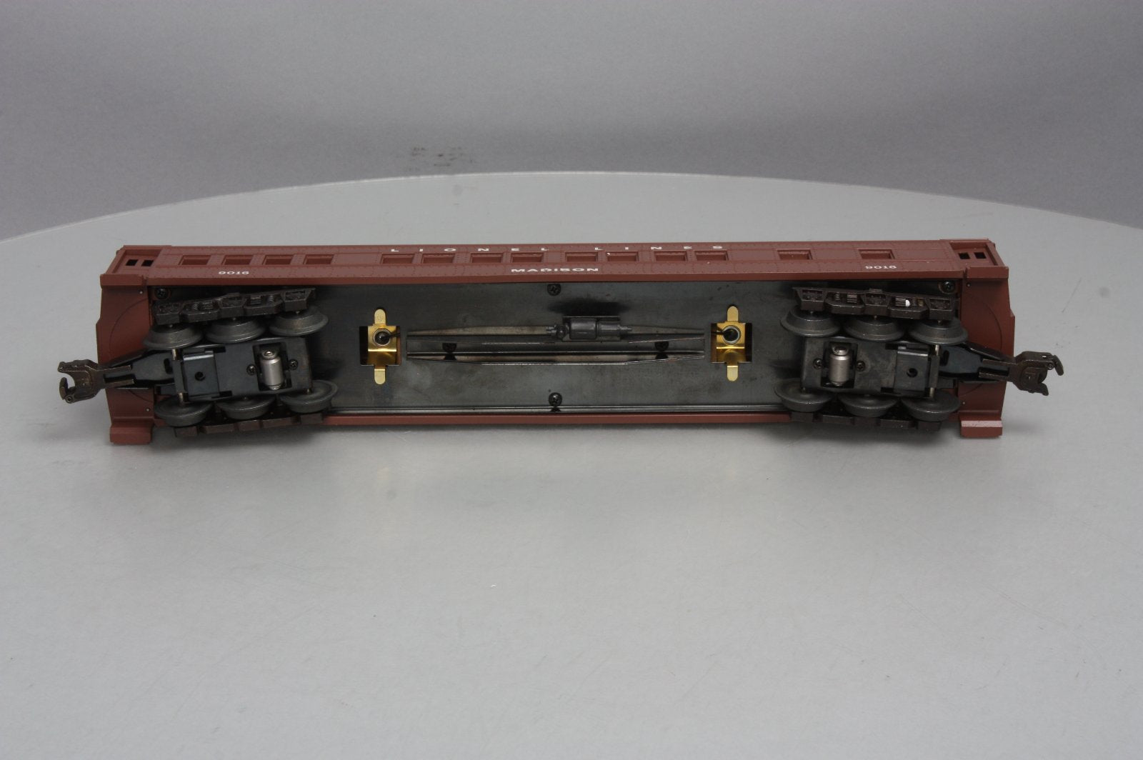 Lionel 6-19016 O Gauge Lionel Lines Madison Passenger Car #9016 LN/Box