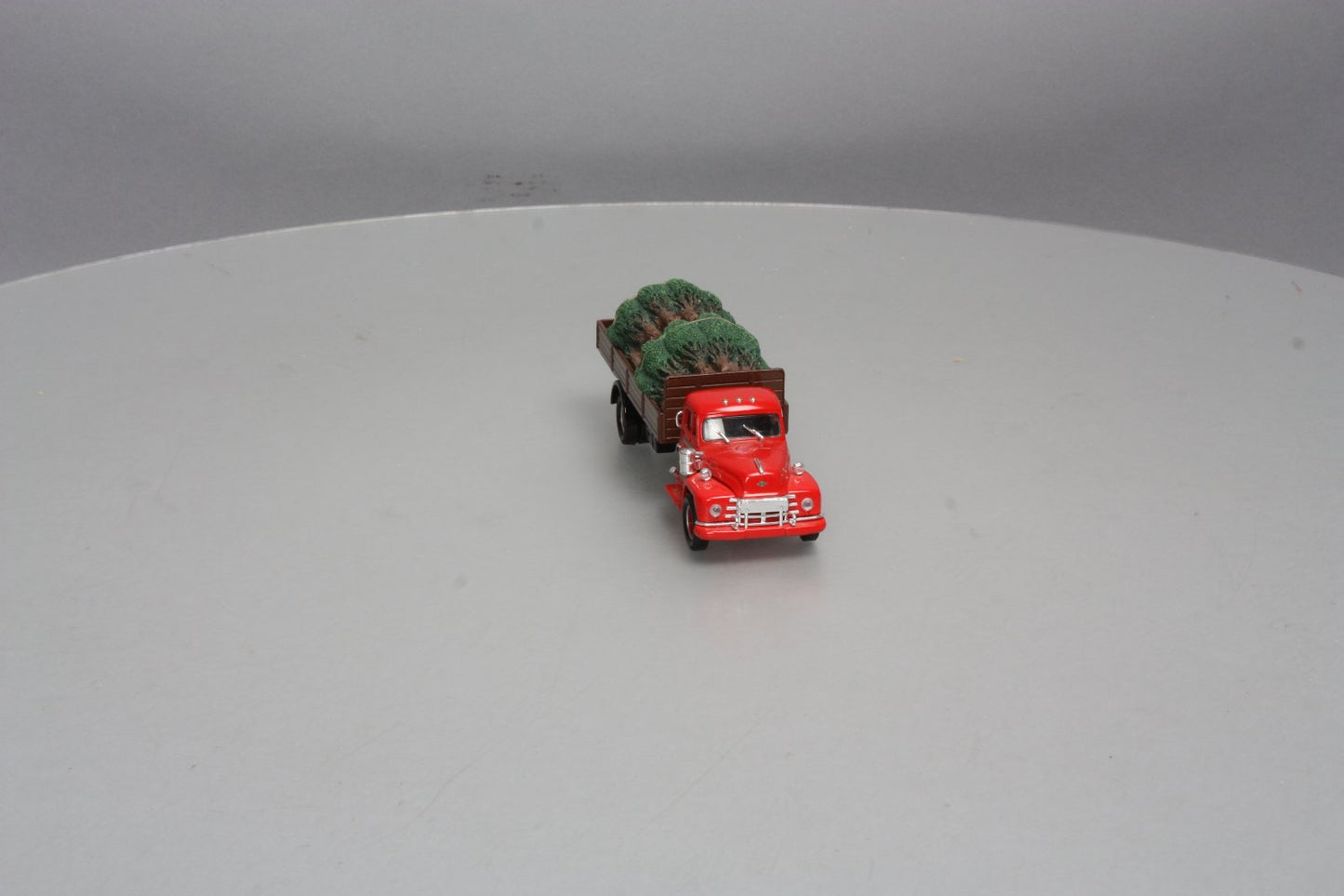 Corgi 52904 1:50 Scale Diamond T620 Ochis Tree Farm with Christmas Trees Truck