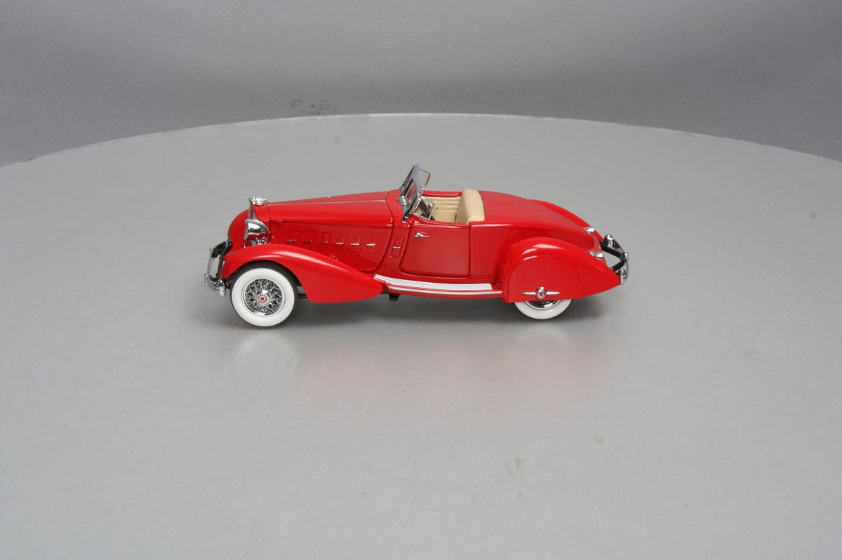 Danbury Mint 1934 1:24 1934 Packard V12 Lebaron Speedster LN