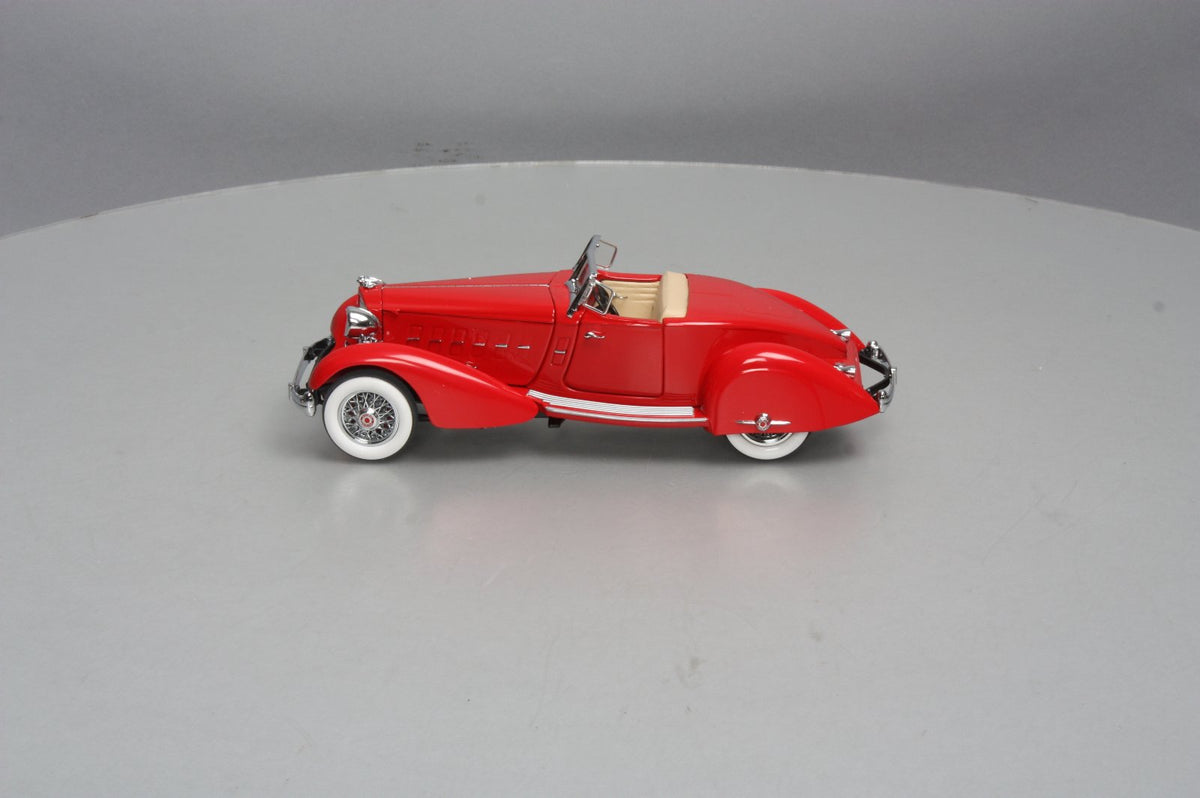 Danbury Mint 1934 1:24 1934 Packard V12 Lebaron Speedster LN