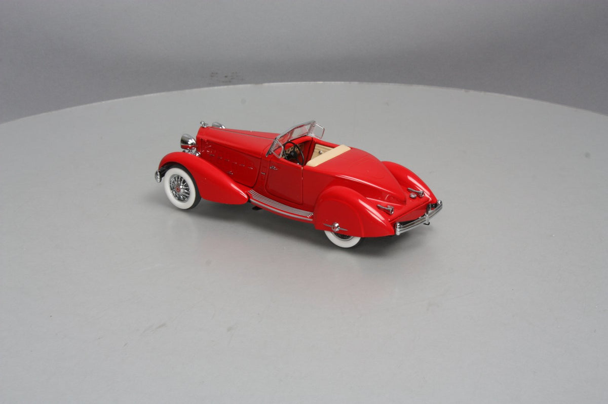 Danbury Mint 1934 1:24 1934 Packard V12 Lebaron Speedster LN
