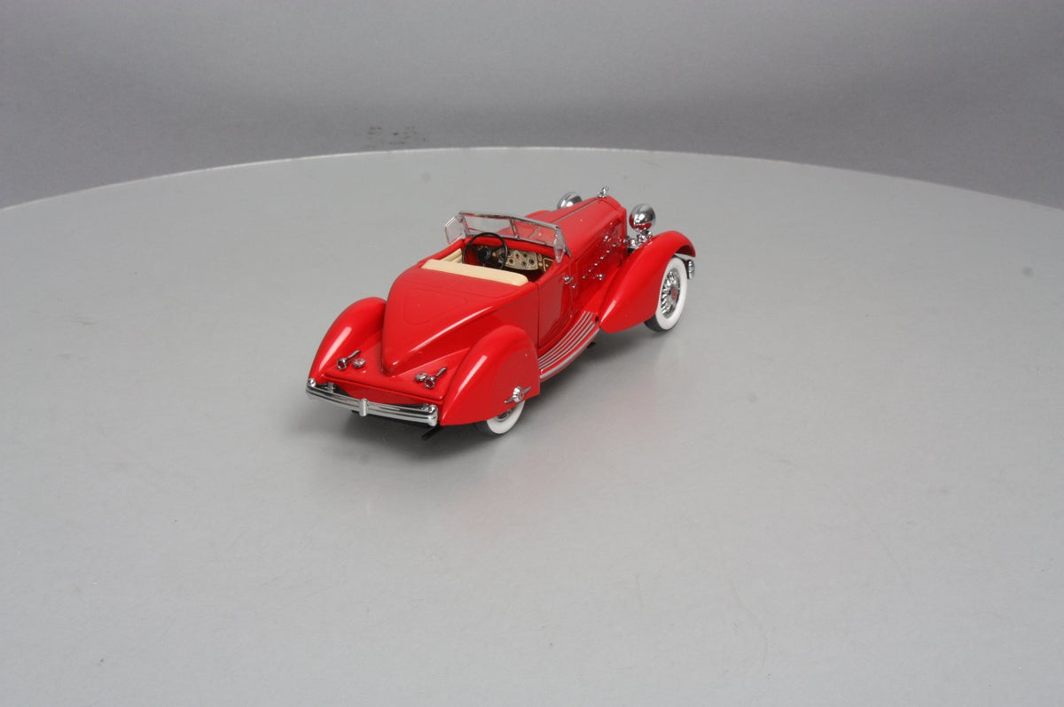 Danbury Mint 1934 1:24 1934 Packard V12 Lebaron Speedster LN