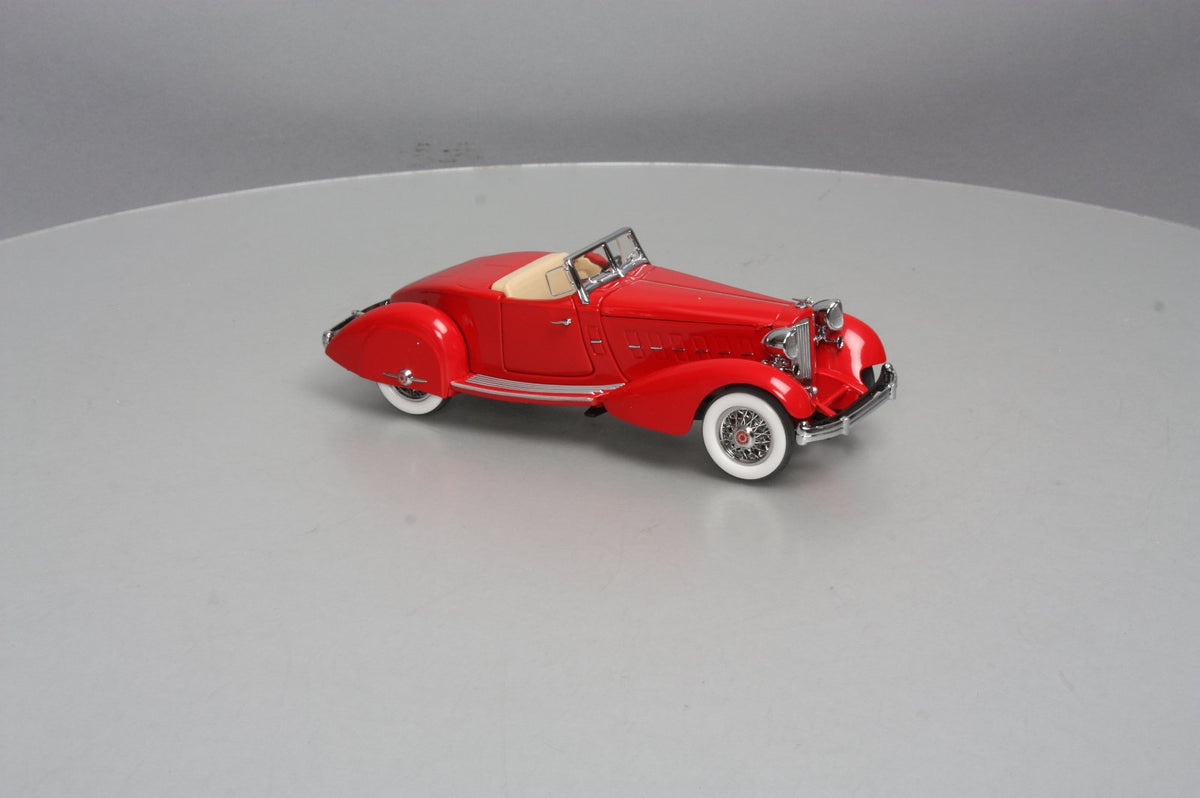 Danbury Mint 1934 1:24 1934 Packard V12 Lebaron Speedster LN