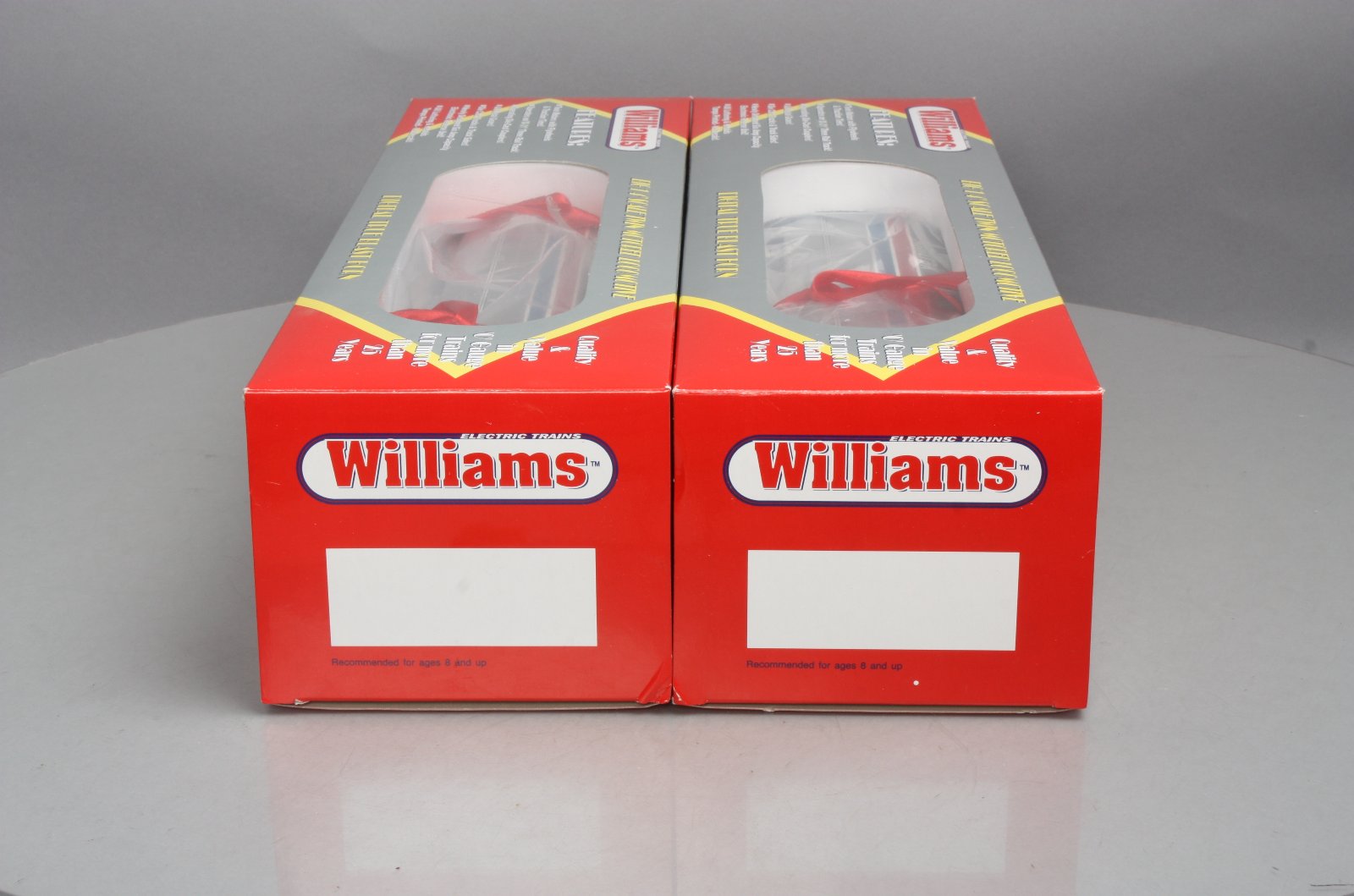 Williams GEN-100 O Gauge Amtrak Genesis Powered/Dummy AA Locomotive Set: 15 &17 MT/Box