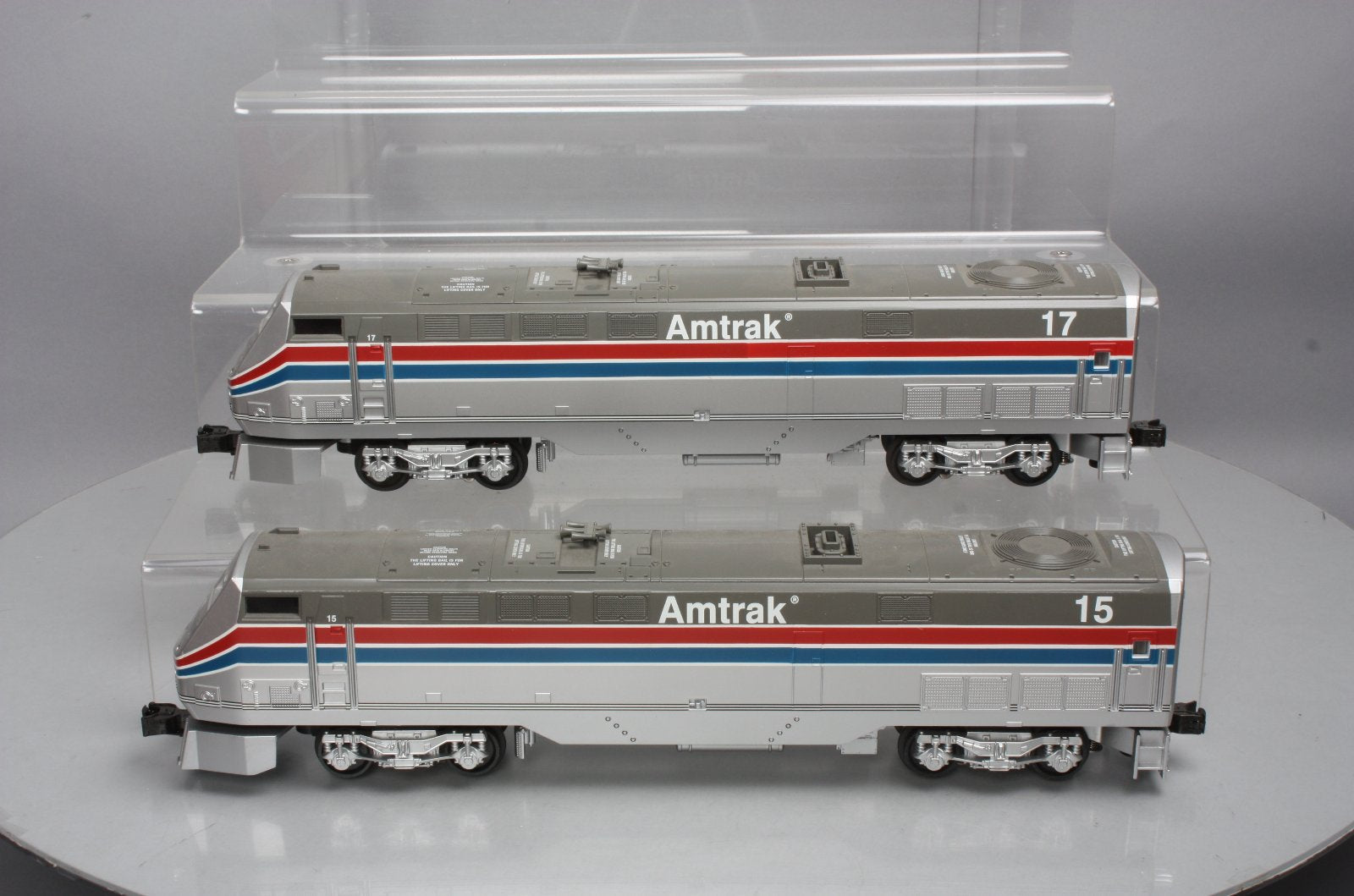 Williams GEN-100 O Gauge Amtrak Genesis Powered/Dummy AA Locomotive Set: 15 &17 MT/Box