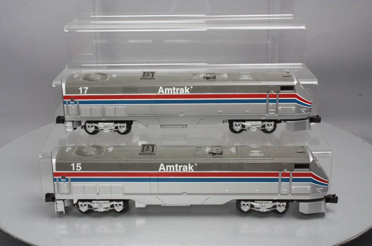 Williams GEN-100 O Gauge Amtrak Genesis Powered/Dummy AA Locomotive Set: 15 &17 MT/Box