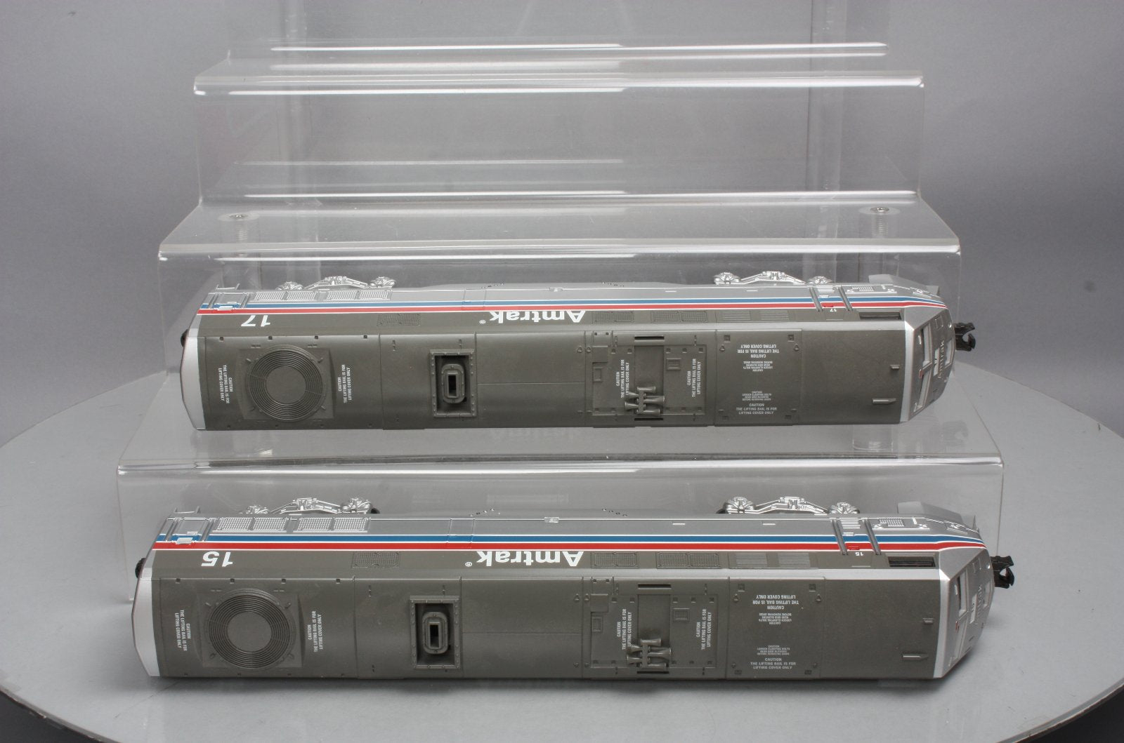 Williams GEN-100 O Gauge Amtrak Genesis Powered/Dummy AA Locomotive Set: 15 &17 MT/Box