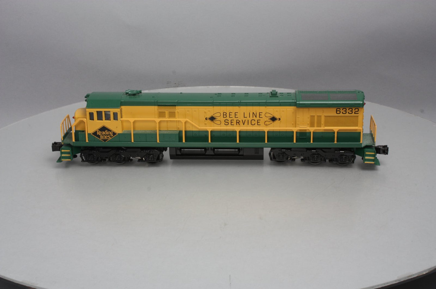 Williams 22216 O Reading GE U33C 3-Rail Diesel Loco w/Horn & Bell
