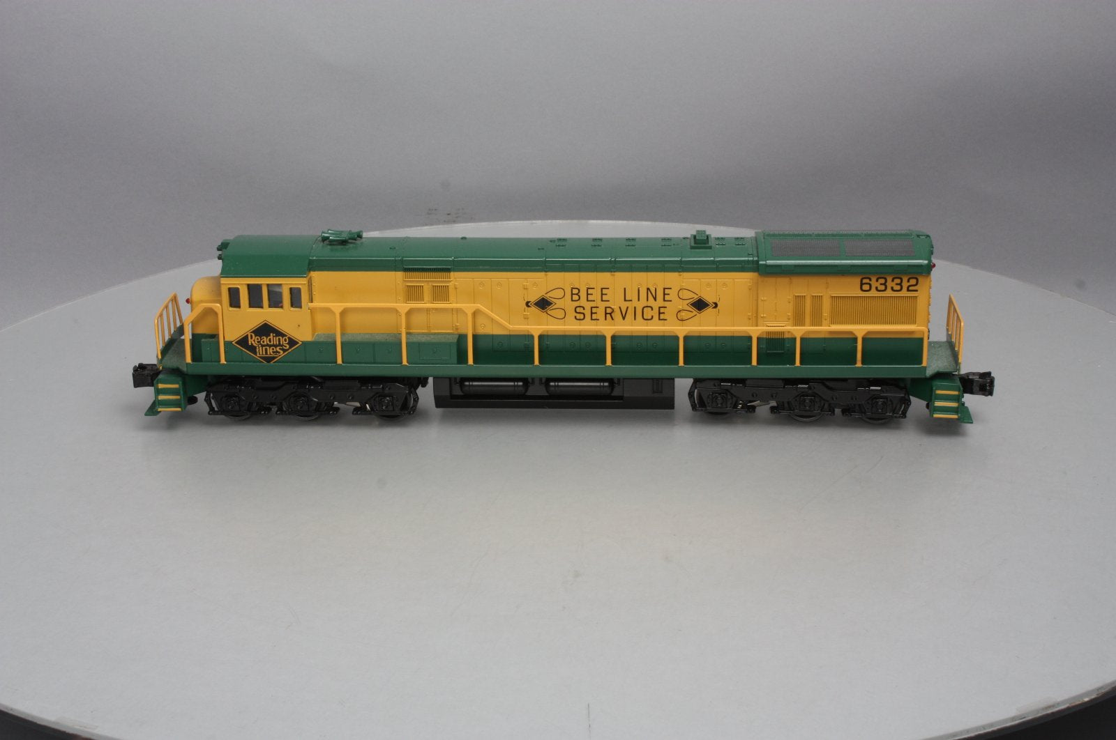 Williams 22216 O Reading GE U33C 3-Rail Diesel Loco w/Horn & Bell