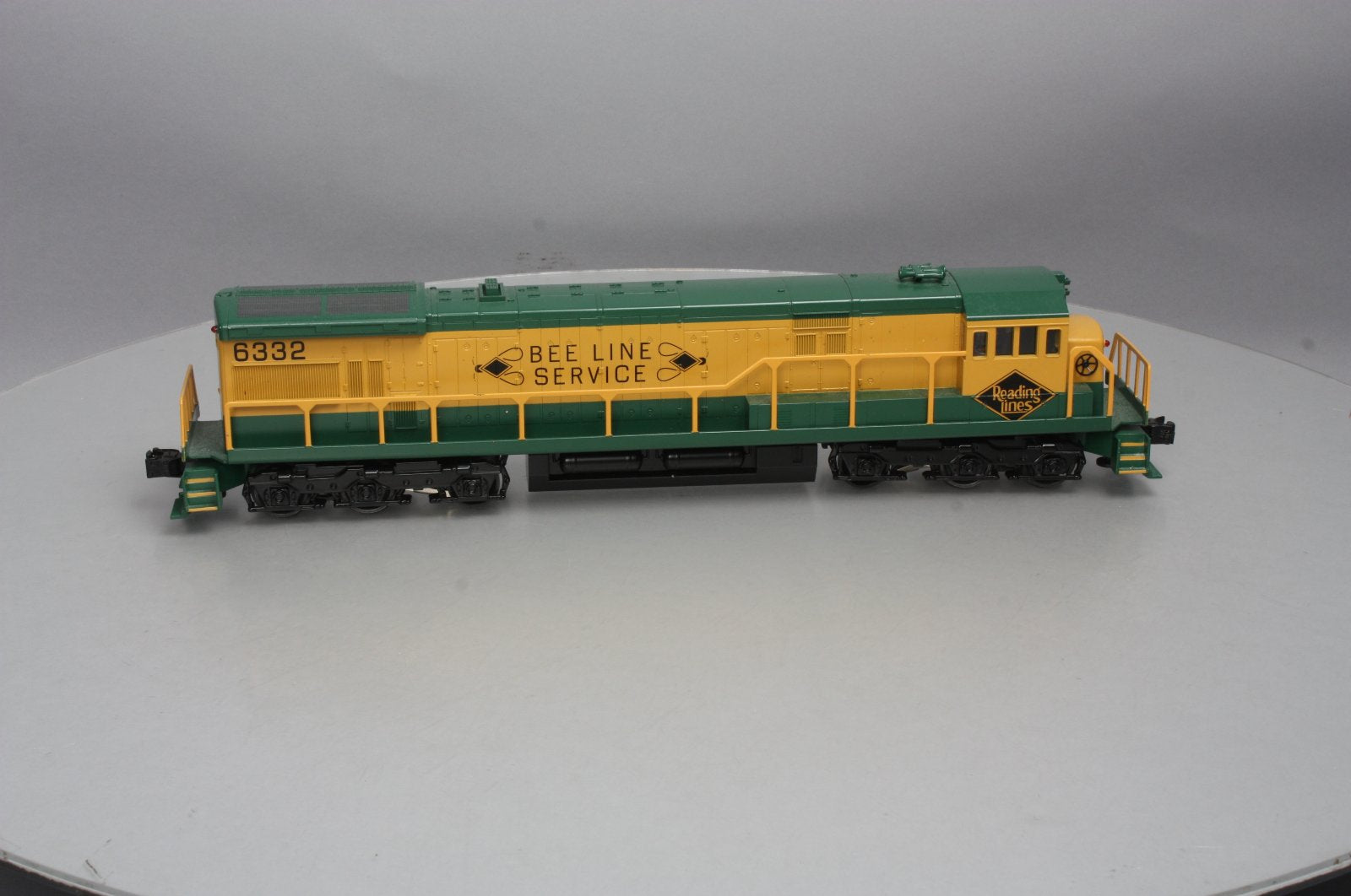Williams 22216 O Reading GE U33C 3-Rail Diesel Loco w/Horn & Bell