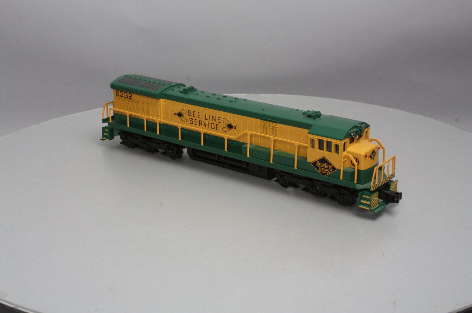 Williams 22216 O Reading GE U33C 3-Rail Diesel Loco w/Horn & Bell