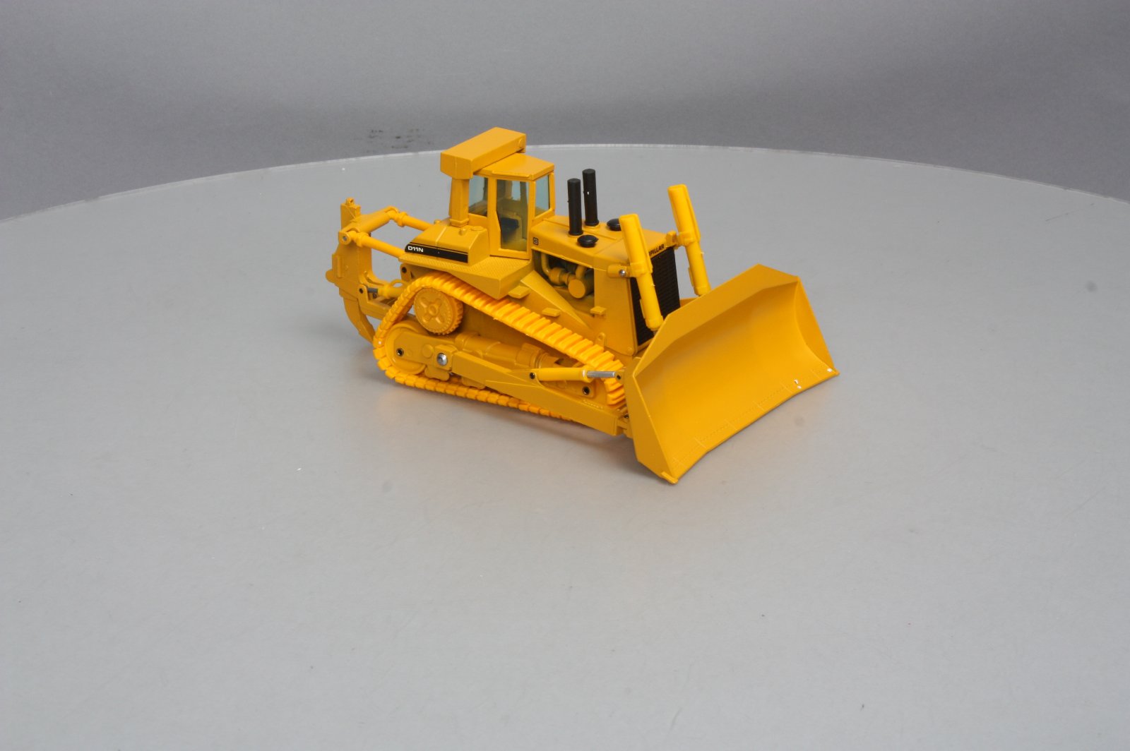 Conrad 2852 1:50 Scale Caterpillar D11N Track-Type Tractor