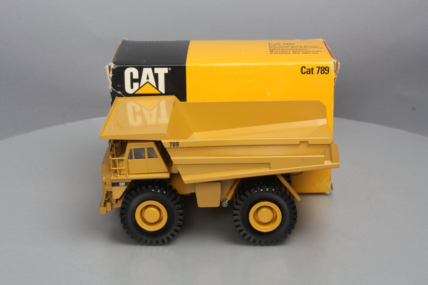 Conrad 2725 1:50 CAT 789 Off-Highway Truck NIB