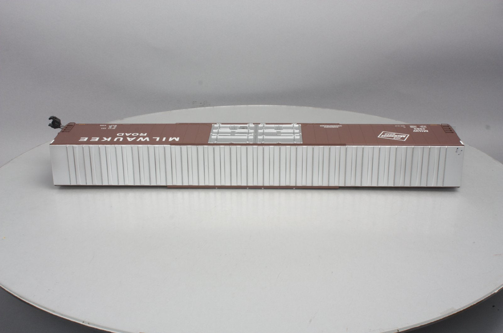 Lionel 6-81710 O Milwaukee Road 86' Hi-Cube Boxcar #4980