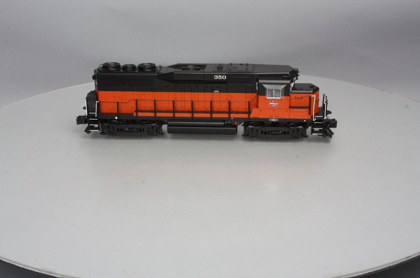 Lionel 6-82139 Milwaukee Legacy GP30 Diesel Locomotive #350 MT/Box