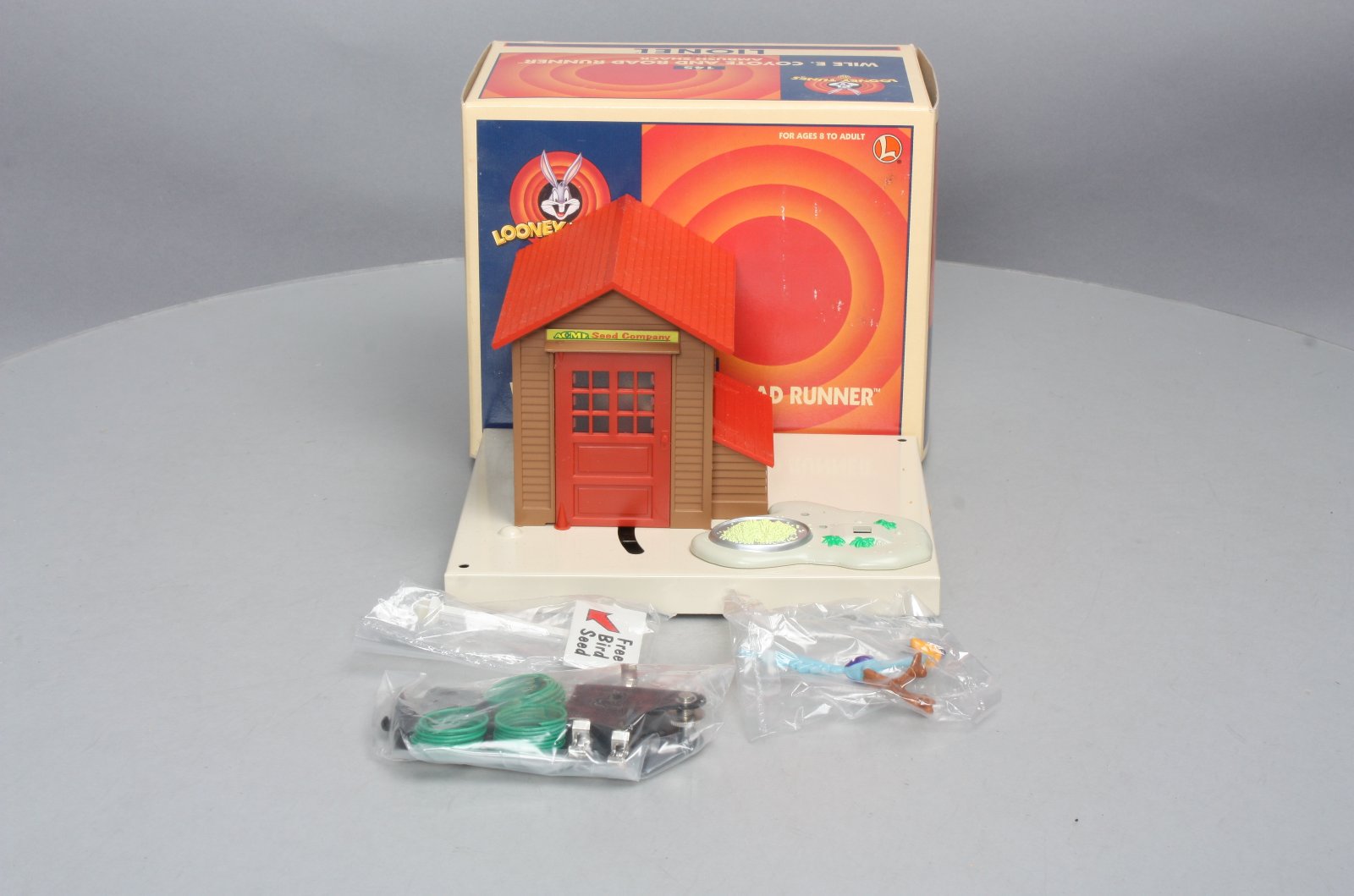 Lionel 6-12955 O Gauge Road Runner & Wile E. Coyote Ambush Shack LN/Bo ...