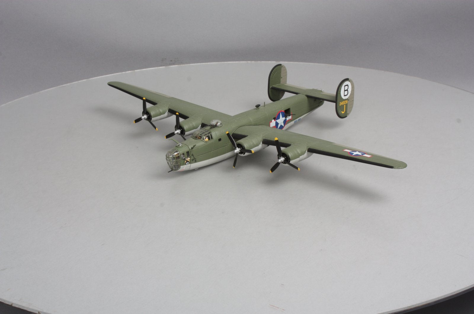 Corgi AA34002 1:72 B-24 Liberator-Ball of Fire Model Plane Kit