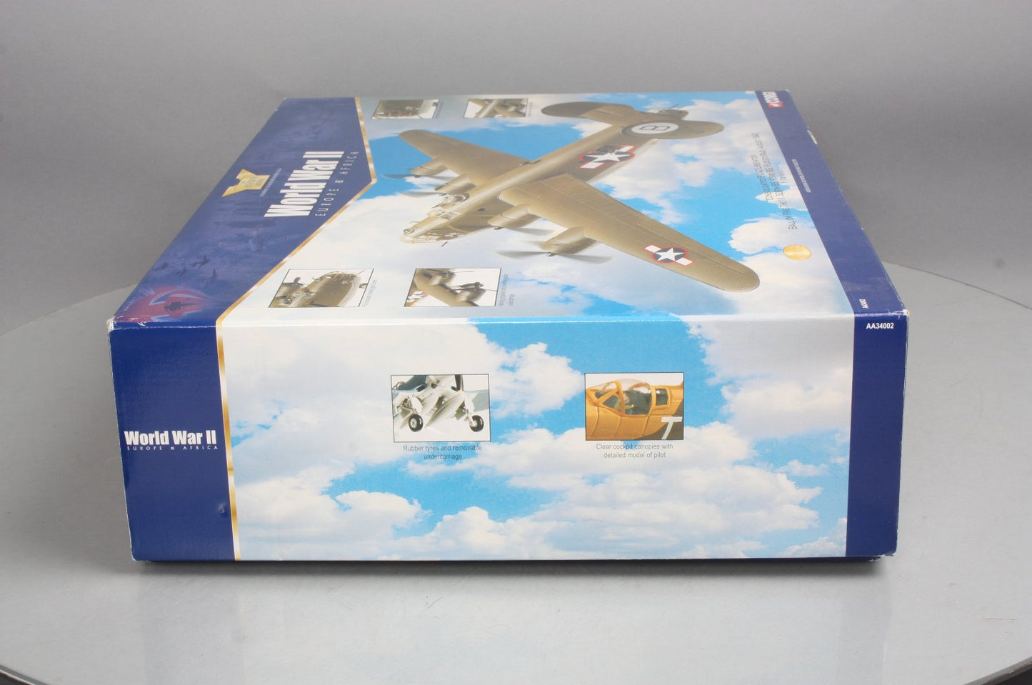 Corgi AA34002 1:72 B-24 Liberator-Ball of Fire Model Plane Kit