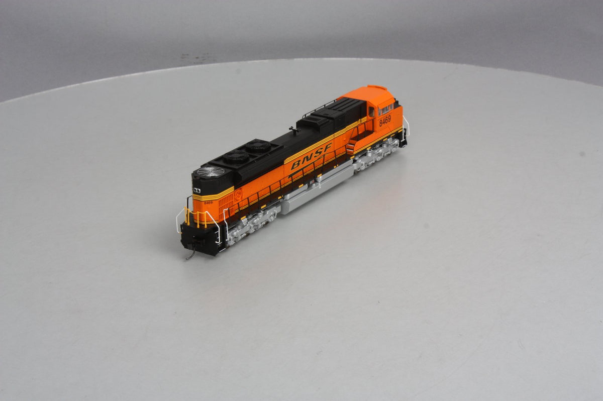 Walthers 910-19802 BNSF EMD SD70ACe Diesel Locomotive #8469 w/DCC & Sound