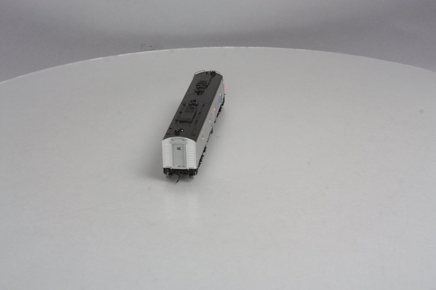 Walthers 920-41367 Amtrak EMD E8A Diesel Locomotive #254 - Phase I w/DCC & Sound LN/Box