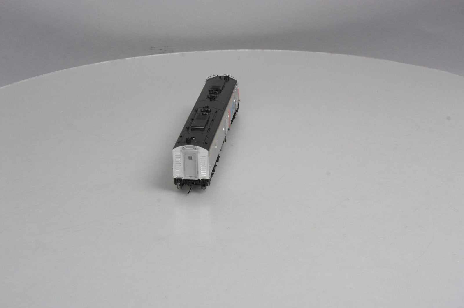 Walthers 920-41367 Amtrak EMD E8A Diesel Locomotive #254 - Phase I w/DCC & Sound LN/Box