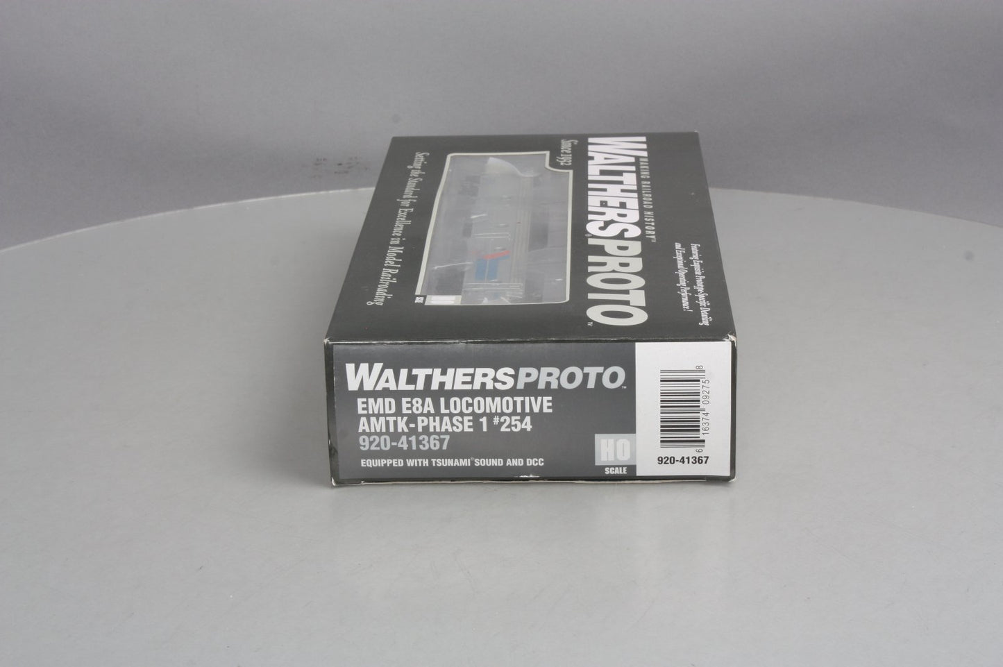 Walthers 920-41367 Amtrak EMD E8A Diesel Locomotive #254 - Phase I w/DCC & Sound LN/Box