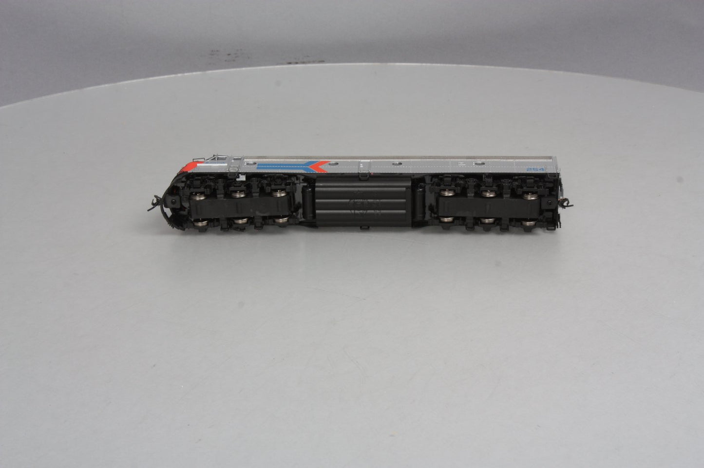 Walthers 920-41367 Amtrak EMD E8A Diesel Locomotive #254 - Phase I w/DCC & Sound LN/Box