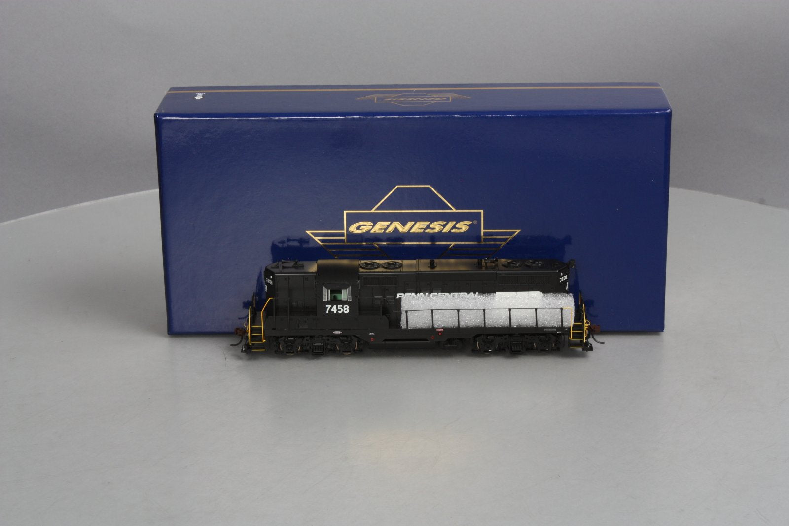 Athearn G62477 HO Penn Central EMD GP9 Diesel Locomotive #7458 w/ Sound LN/Box