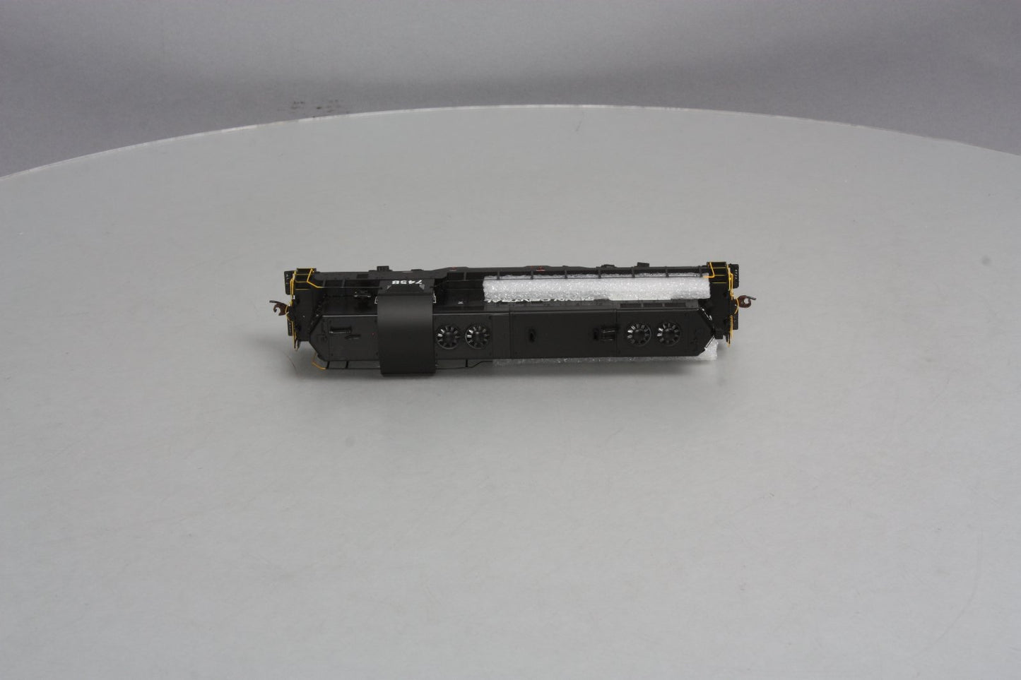 Athearn G62477 HO Penn Central EMD GP9 Diesel Locomotive #7458 w/ Sound LN/Box