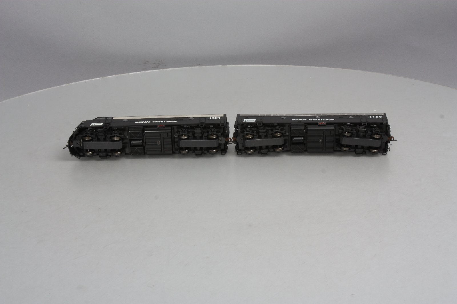 Athearn G22057 HO Penn Central De-Skirted F7A/F7B Diesel Locomotive #1501, #4156 LN/Box