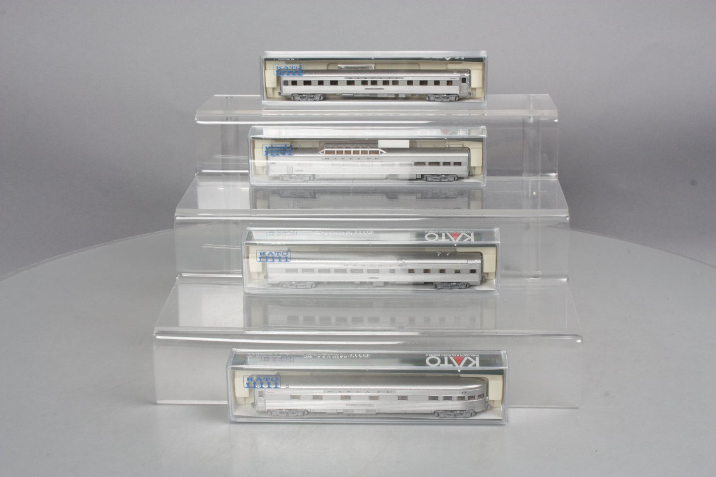 Kato 106-6001 N Scale Santa Fe Super Chief 4-Car Passenger Set (Set A) LN/Box