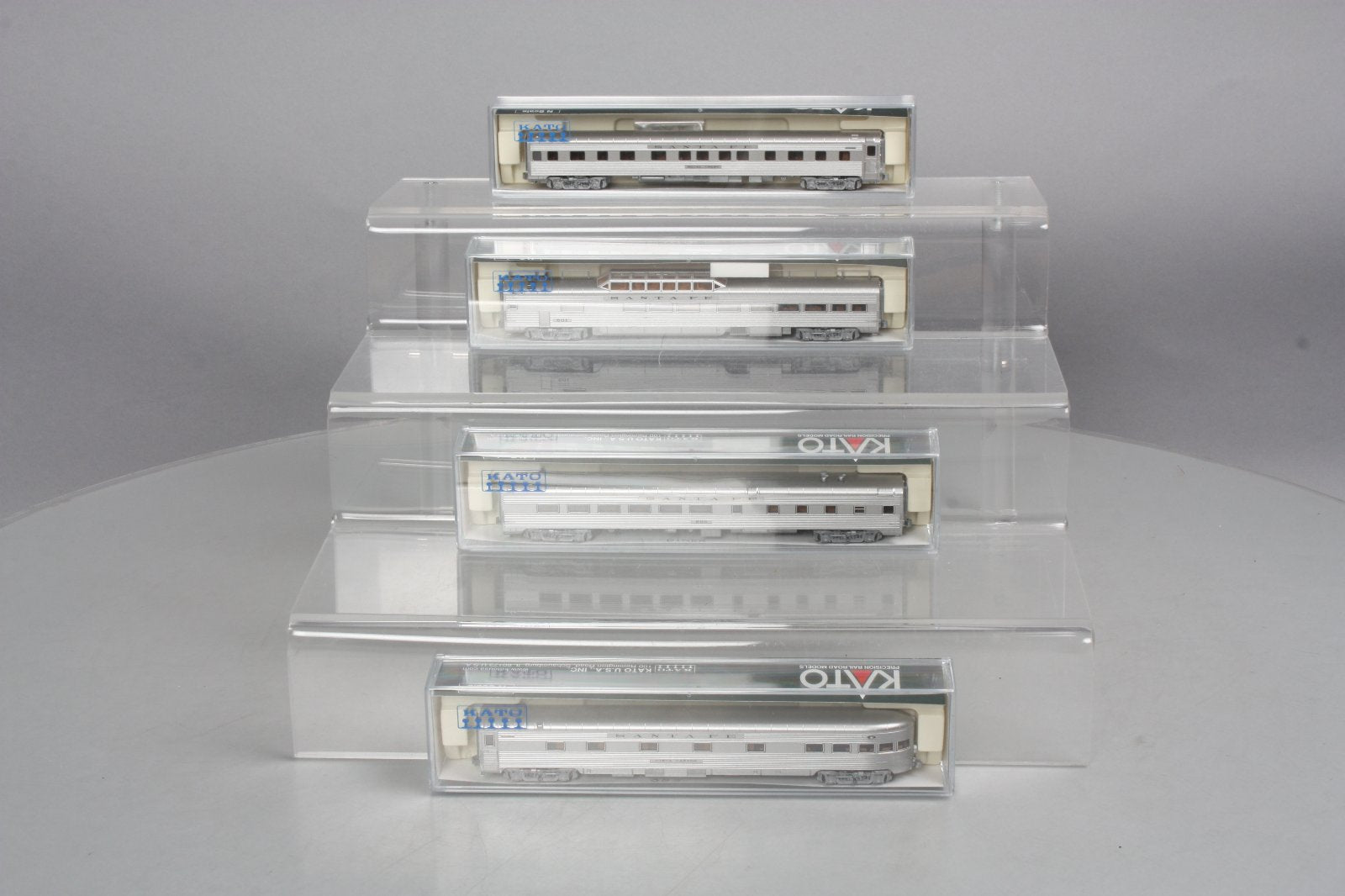 Kato 106-6001 N Scale Santa Fe Super Chief 4-Car Passenger Set (Set A) LN/Box