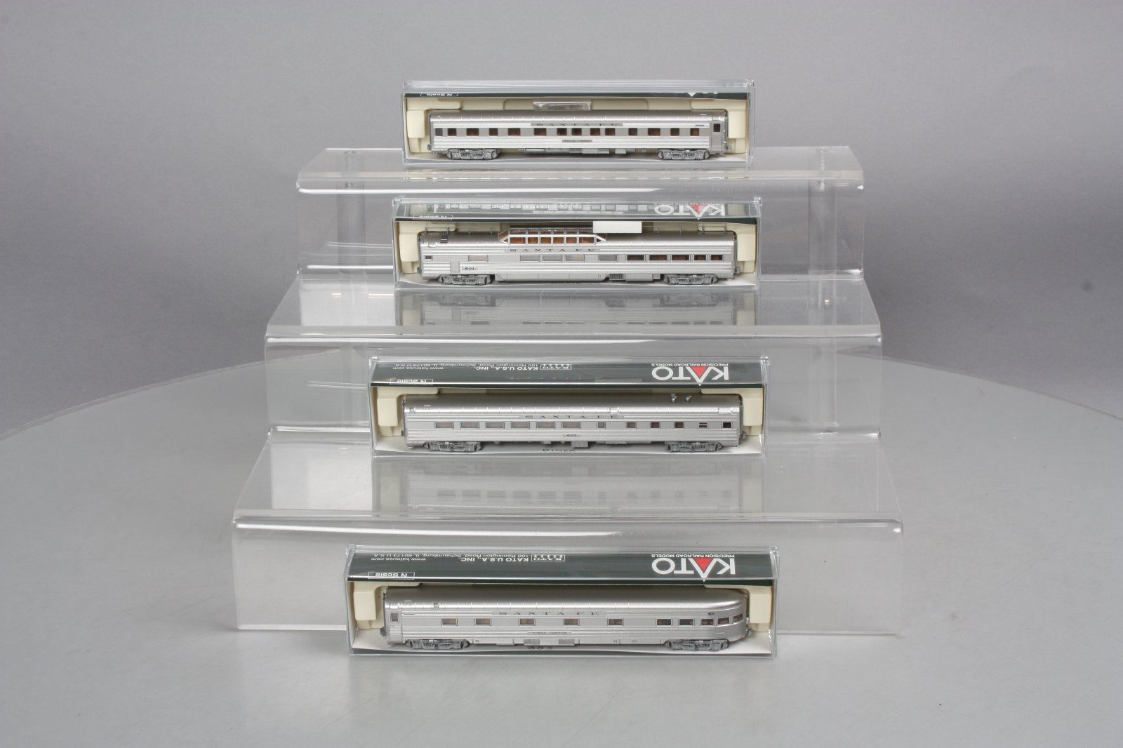 Kato 106-6001 N Scale Santa Fe Super Chief 4-Car Passenger Set (Set A) LN/Box