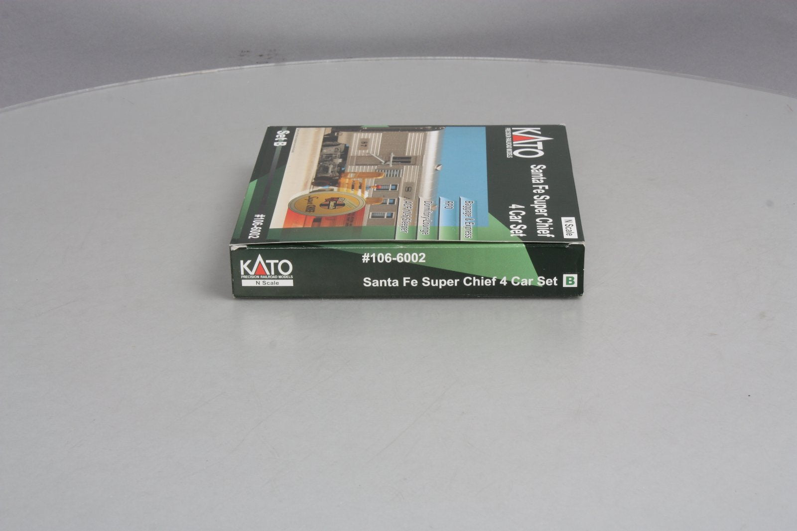 Kato 106-6002 N Scale Santa Fe Super Chief 4-Car Passenger Set (Set B) LN/Box