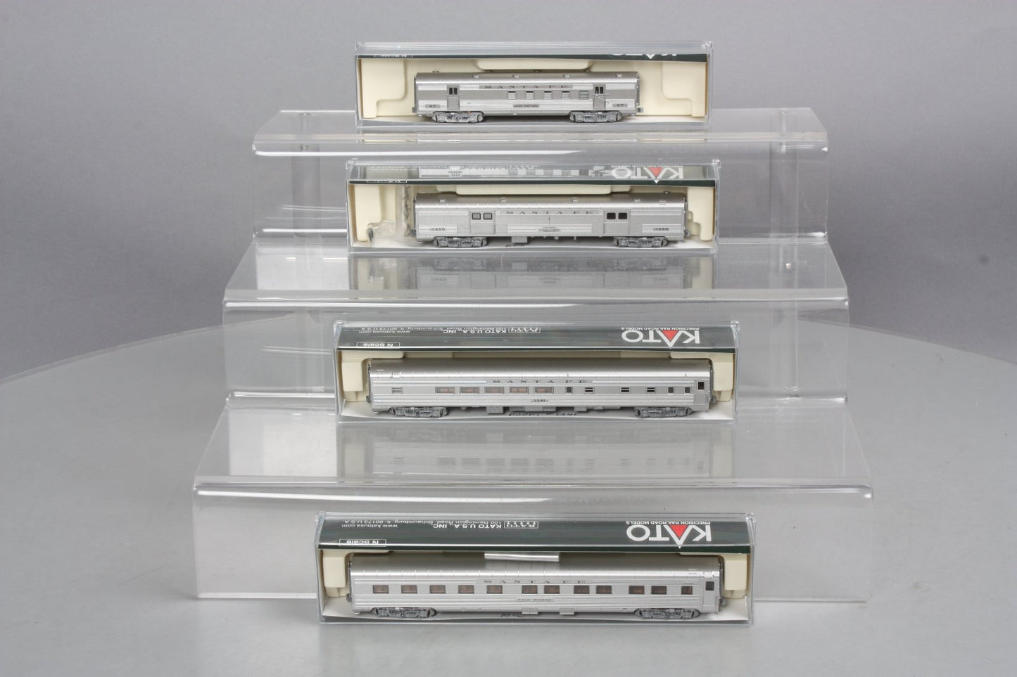 Kato 106-6002 N Scale Santa Fe Super Chief 4-Car Passenger Set (Set B) LN/Box