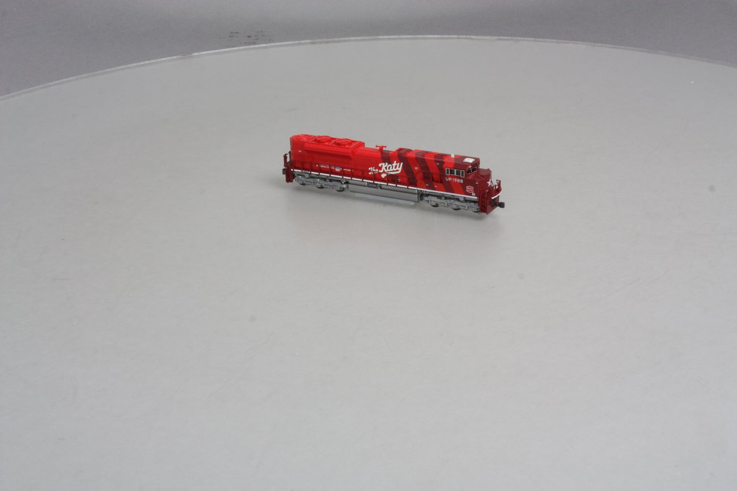 Kato 176-8409 N Scale Union Pacific MKT SD70ACe Powered Diesel Locomotive #1988