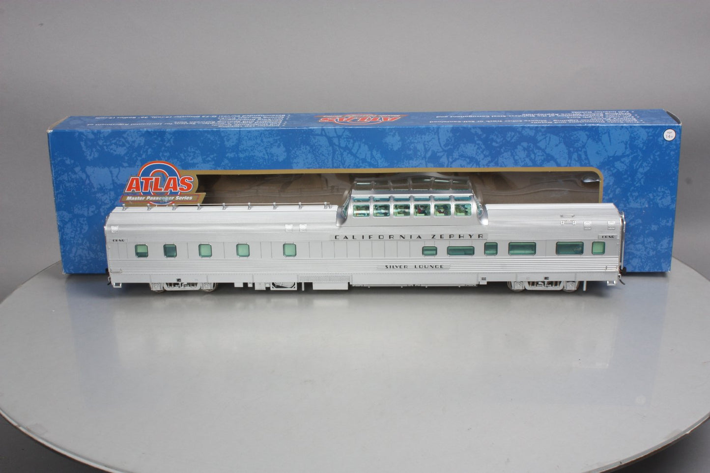 Atlas 3009006-1 Cali Zephyr CB&Q "Silver Lounge" Dorm-Buffet Dome Car (2-Rail) EX/Box