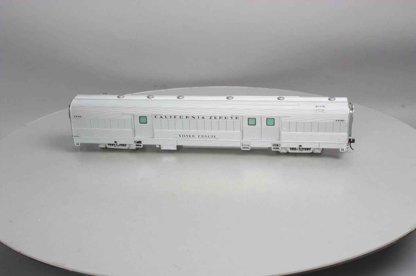 Atlas 3009001-1 O CB&Q California Zephyr "Silver Coyote" Baggage Car (2-Rail)
