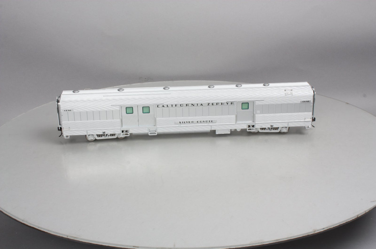 Atlas 3009001-1 O CB&Q California Zephyr "Silver Coyote" Baggage Car (2-Rail)