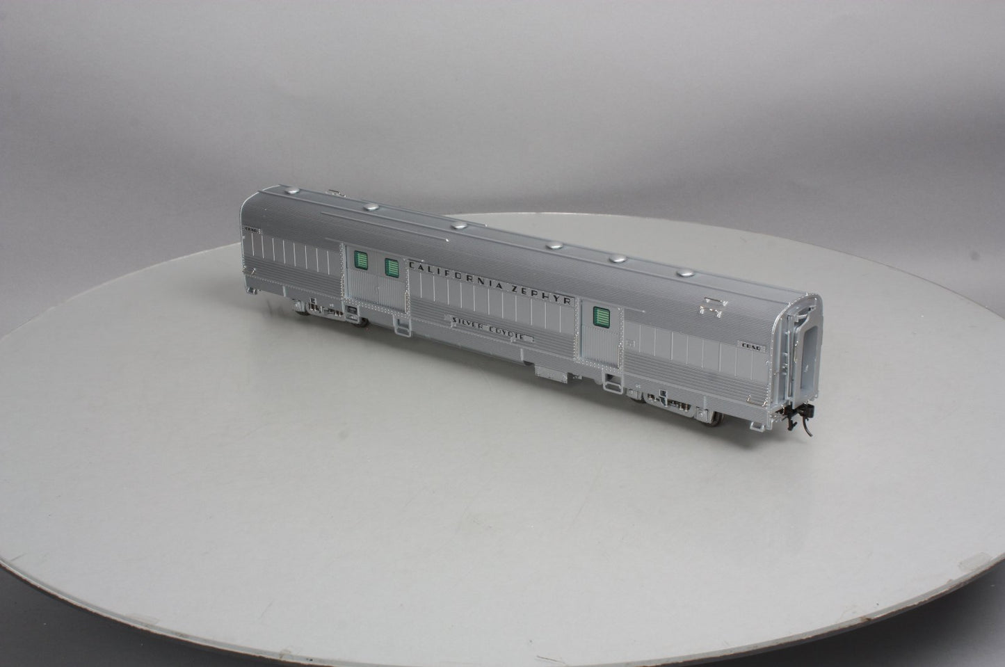 Atlas 3009001-1 O CB&Q California Zephyr "Silver Coyote" Baggage Car (2-Rail)