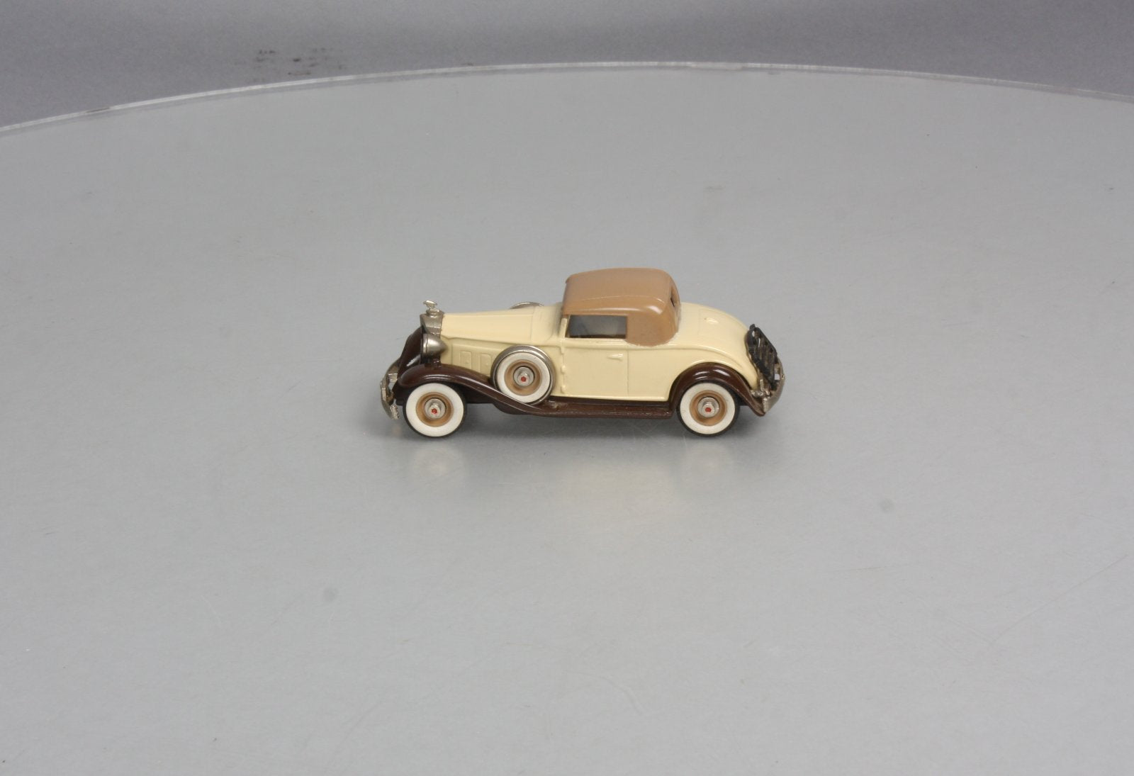 Brooklin Models 6 1:43 1932 Packard Light 8 Replica