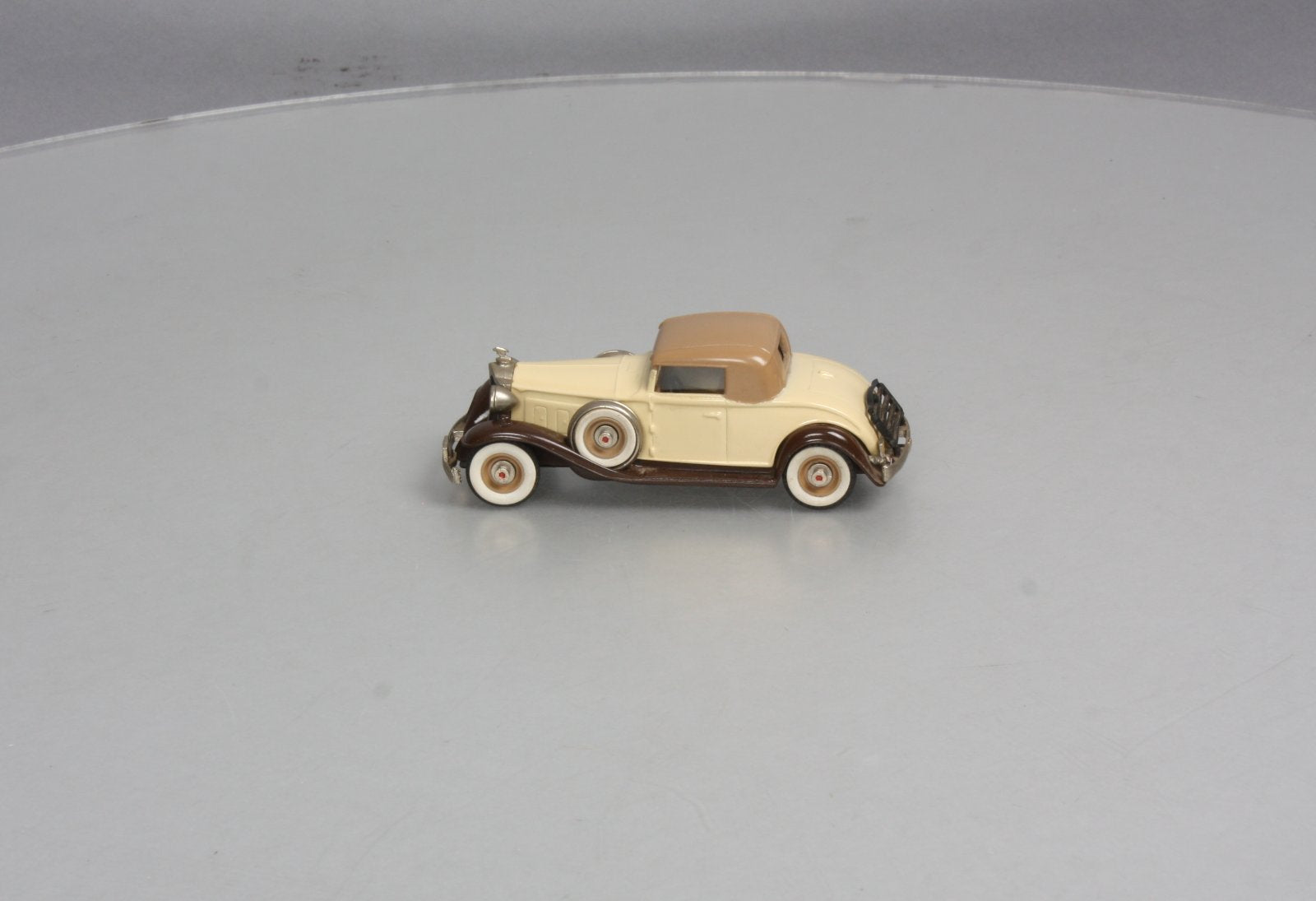 Brooklin Models 6 1:43 1932 Packard Light 8 Replica
