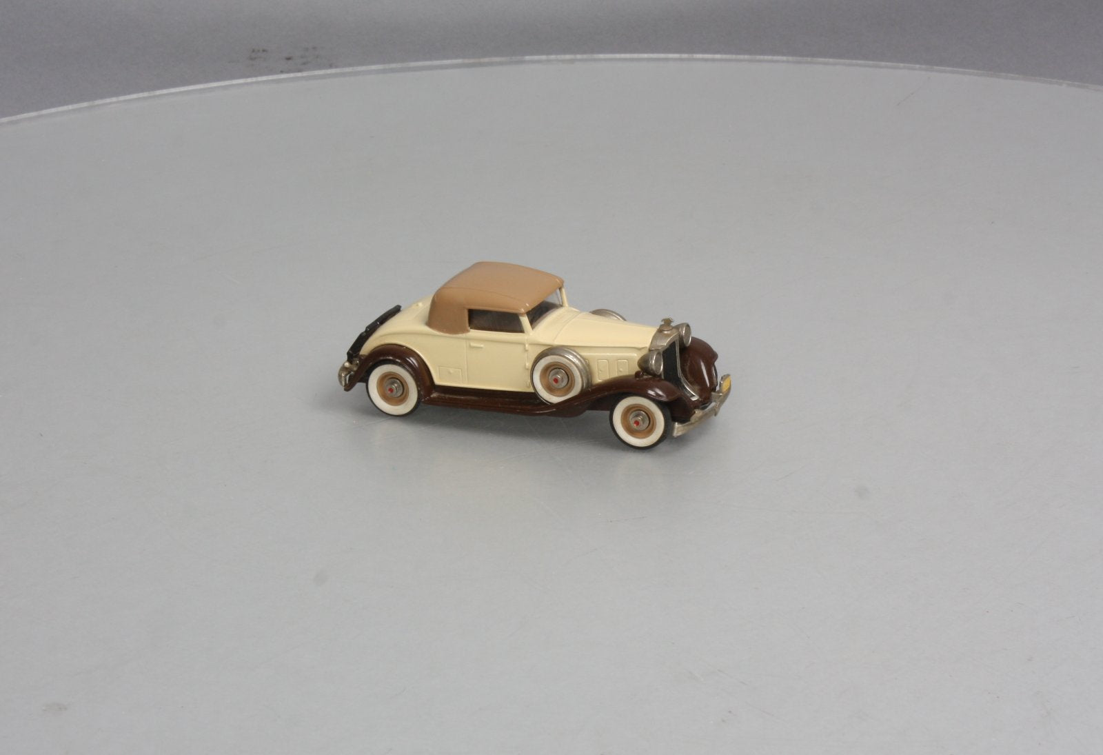 Brooklin Models 6 1:43 1932 Packard Light 8 Replica