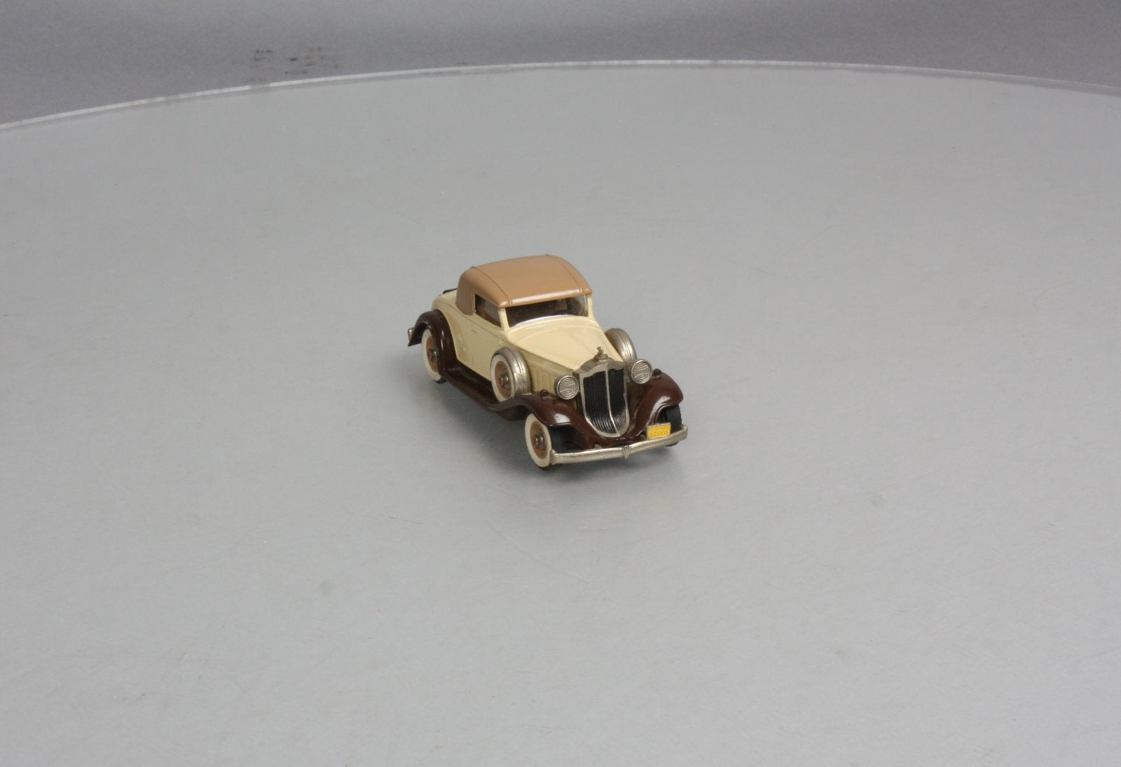 Brooklin Models 6 1:43 1932 Packard Light 8 Replica
