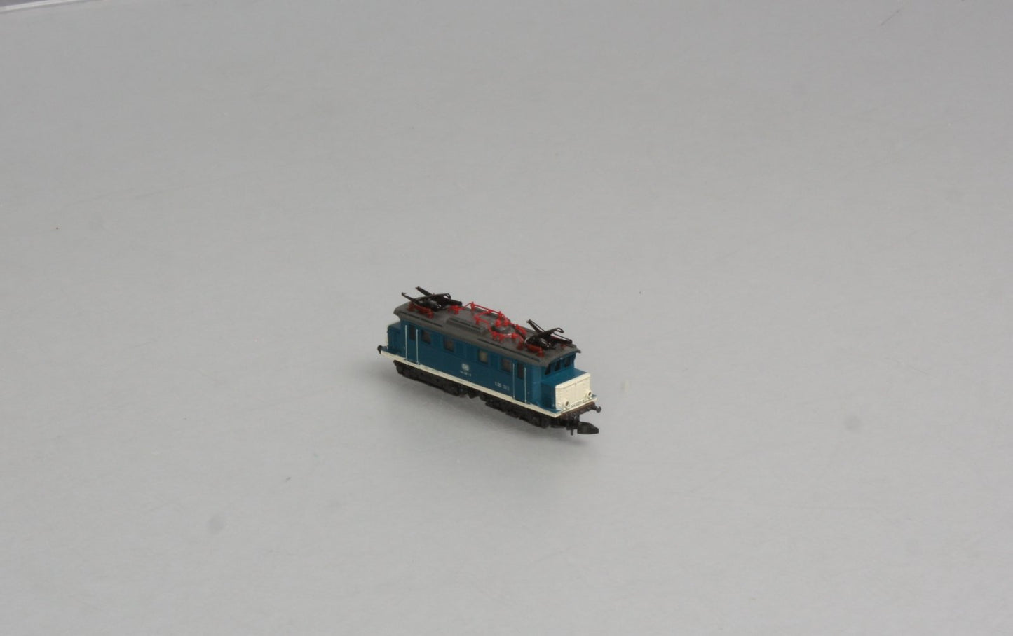 Marklin 8825 Z Scale DB Class 144 Electric Locomotive LN/Box