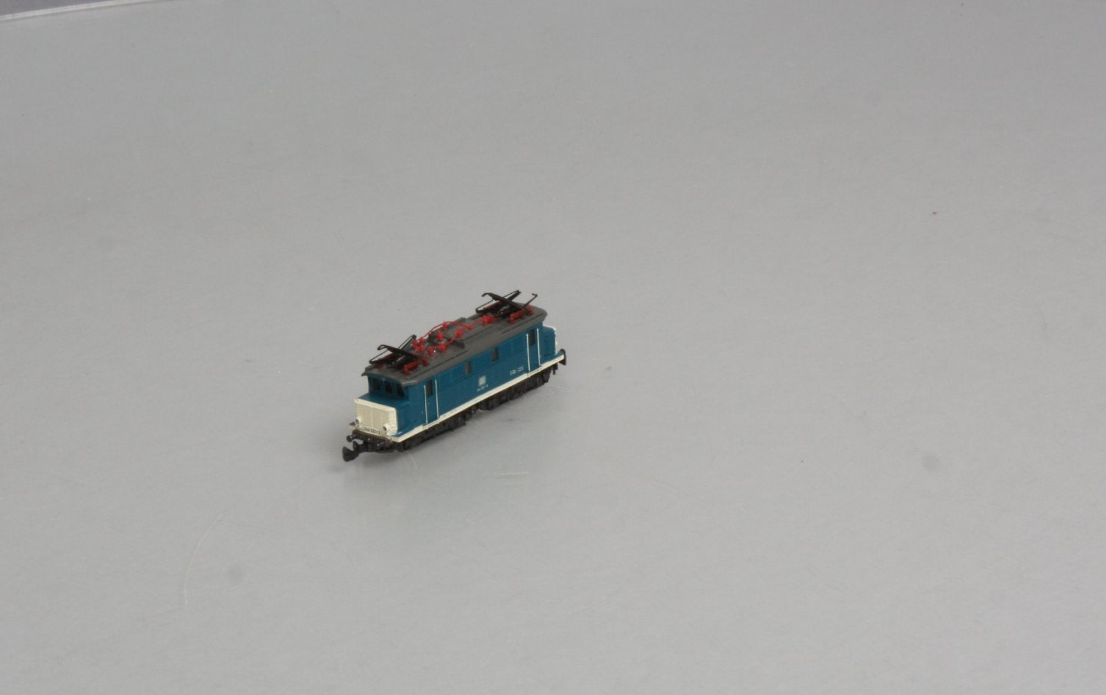 Marklin 8825 Z Scale DB Class 144 Electric Locomotive LN/Box